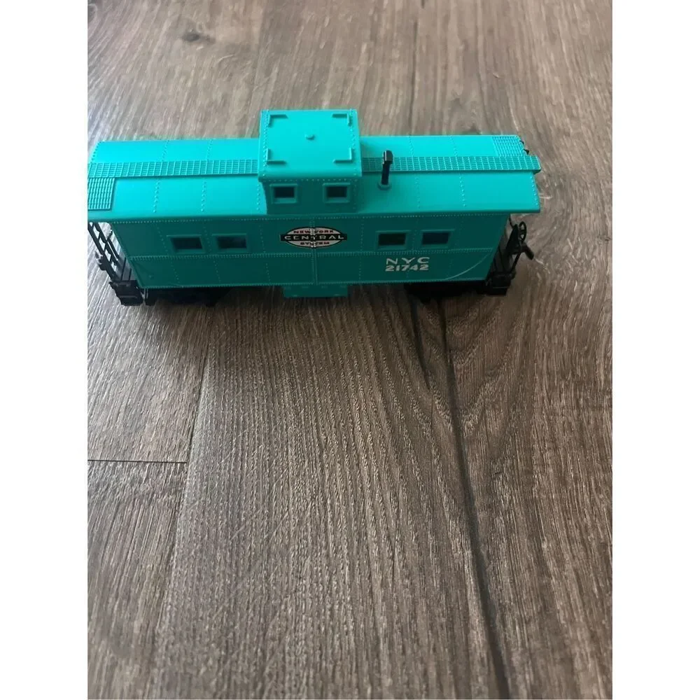 Vintage Train - HO Scale - MANTUA - NEW YORK CENTRAL SYSTEM - CABOOSE - RARE